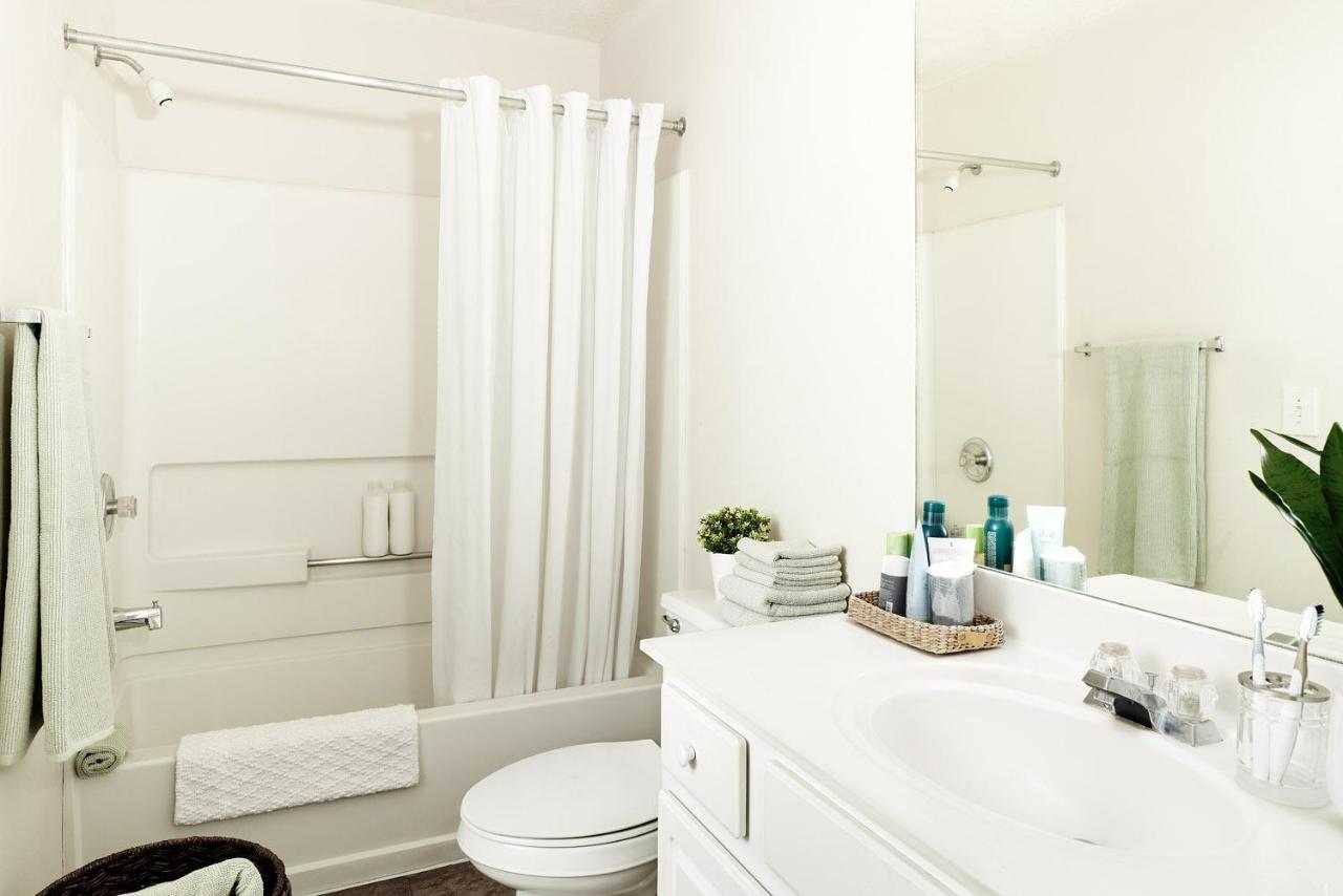 Intown Suites Extended Stay Columbus Oh - I-70E Hamilton Rd Экстерьер фото